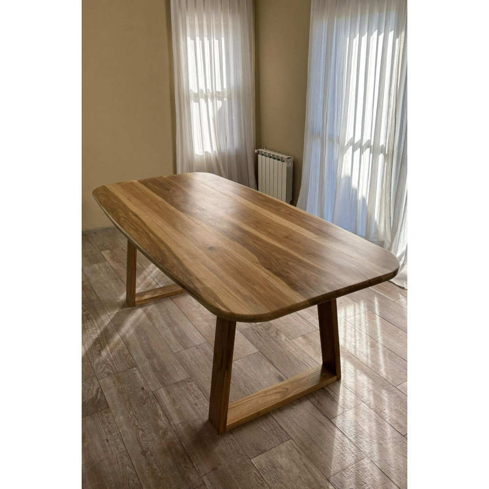 Mesa de comedor Serena madera maciza petiribi Mesa de comedor Serena madera maciza petiribi